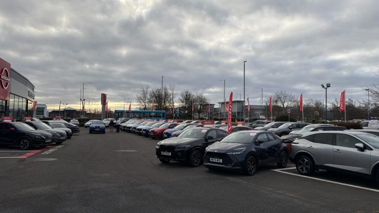 Nissan Juke 1.0 DiG-T N-Connecta 5dr Petrol Hatchback